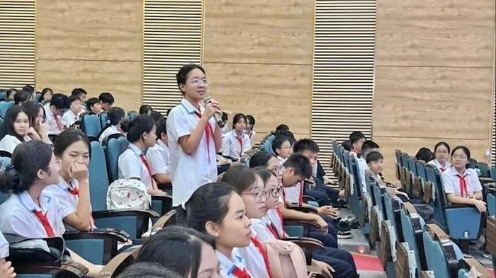 Hội Luật gia Tp.Hải Phòng tuyên truyền phòng chống bạo lực học đường cho hơn 400 học sinh