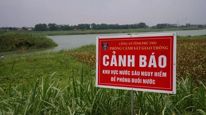Khoảng trống sau những văn bản
