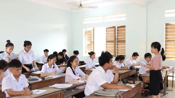 Tập trung ôn thi tốt nghiệp THPT