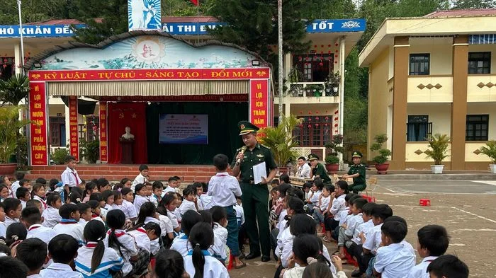 Đẩy mạnh giáo dục chủ quyền biên giới trong học đường
