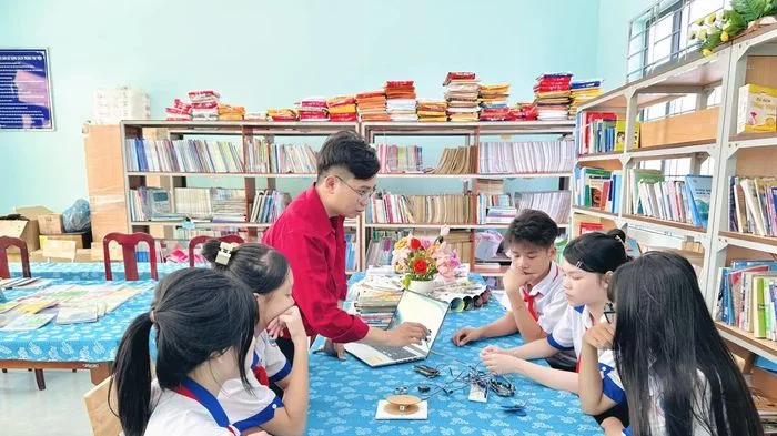 'Truyền lửa' đam mê sáng tạo cho học sinh