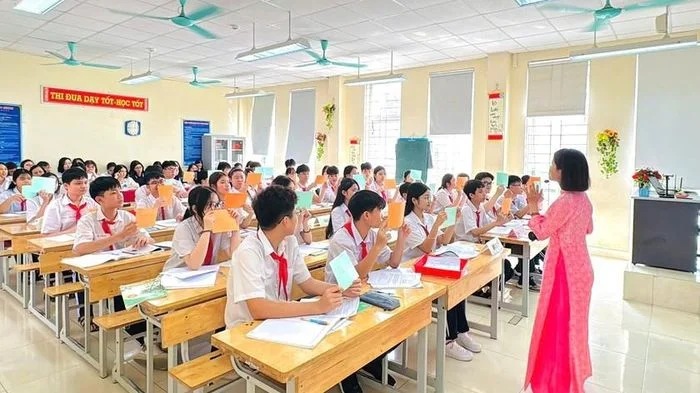 Áp lực thi cử đè nặng: Học sinh có hạnh phúc trước ngưỡng cửa cuộc đời?