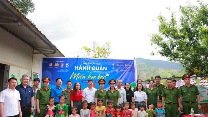 Học viện CSND trao hơn 1 tỷ đồng hỗ trợ an sinh xã hội tại Điện Biên