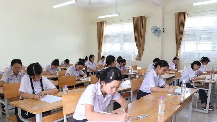 Tuyển sinh vào lớp 10 năm học 2026 - 2027: Dự kiến công bố điểm thi vào ngày 7-6
