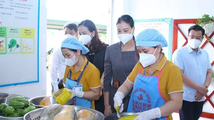 Minh bạch tài chính, bảo đảm an toàn bữa ăn học đường