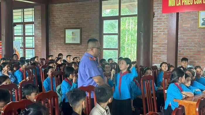 Tuyên truyền kỹ năng phòng tránh tai nạn thương tích cho hơn 1.800 học sinh