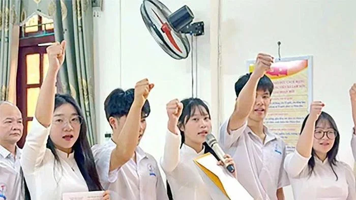 Quan tâm phát triển đảng viên trong học sinh