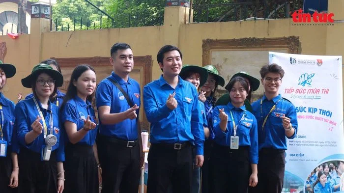 7.300 tình nguyện viên sẵn sàng tiếp sức mùa thi lớp 10 tại Hà Nội