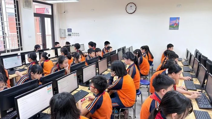 Hà Nội: Trường học điều chỉnh lịch dạy, dừng hoạt động ngoài trời tránh nắng nóng