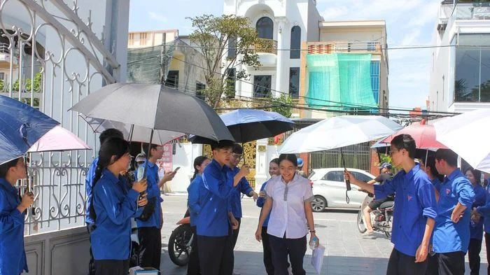 Chiều nay, các thí sinh hoàn thành bài thi môn Ngoại ngữ kỳ thi vào lớp 10