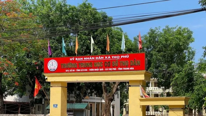 Trả lại hơn 100 triệu đồng tiền 'cảm ơn' ôn thi lớp 10