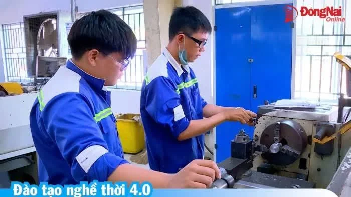 [Video] Đào tạo nghề thời 4.0: Khi sinh viên ra trường phải 'làm được việc'