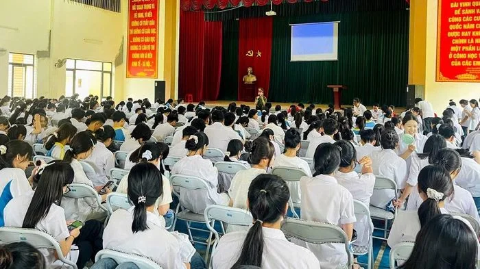 Bát Xát tổ chức tập huấn kỹ năng số cơ bản cho gần 1.000 học sinh trên địa bàn