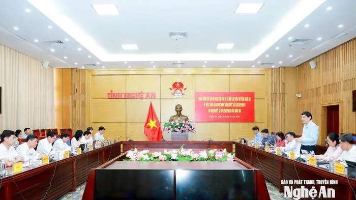 Đoàn khảo sát của Ủy ban Văn hóa và Xã hội của Quốc hội làm việc với UBND tỉnh Nghệ An