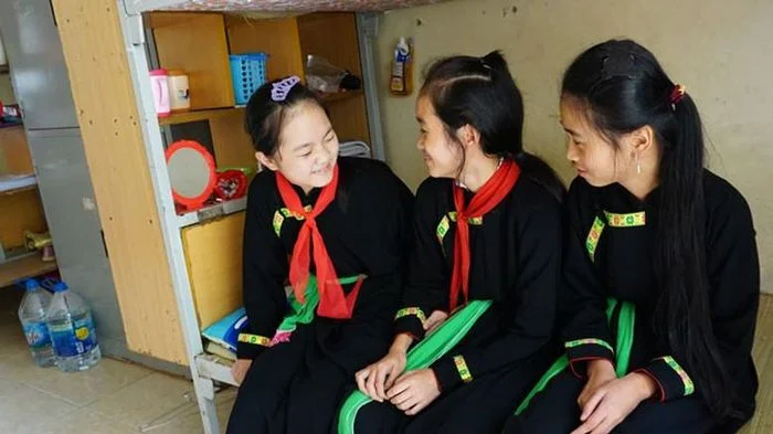 Hỗ trợ tiền ăn, gạo, đồ dùng cá nhân cho học sinh trường phổ thông nội trú