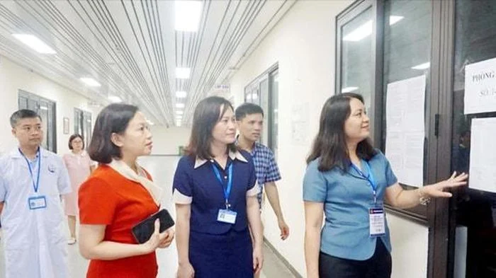 Phường Việt Hưng kiểm tra, rà soát công tác chuẩn bị kỳ thi vào lớp 10 THPT