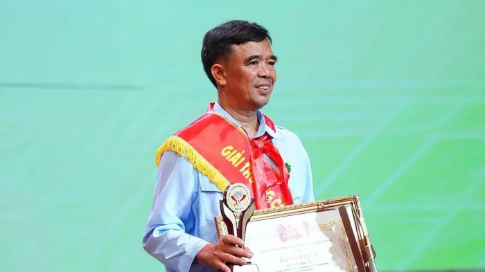 'Cánh én hồng' nhiệt huyết với công tác Đội