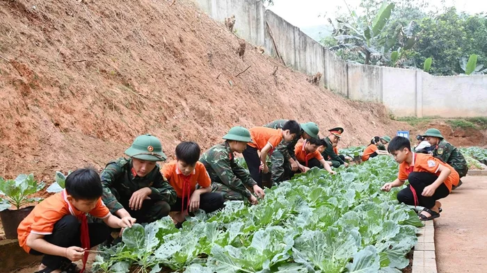 Gieo nếp sống tích cực nơi mái trường vùng cao