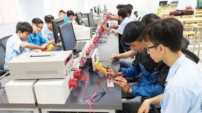 Bộ GD&ĐT đề xuất mở rộng lựa chọn ngoại ngữ trong giáo dục nghề nghiệp