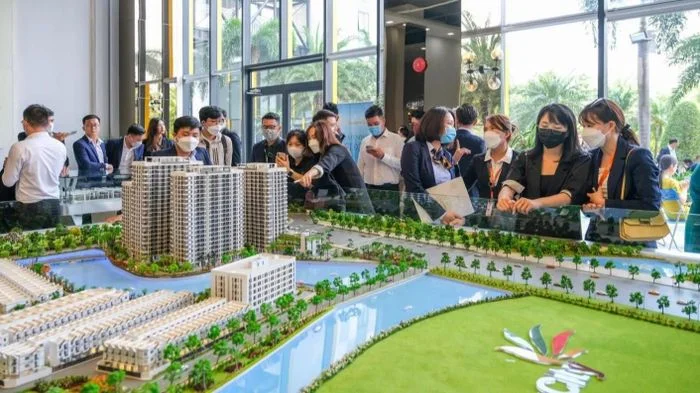 Hà Nội yêu cầu rà soát pháp lý loạt sàn bất động sản