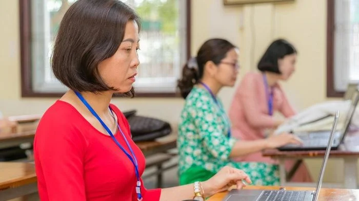 Mỗi viên chức chỉ được làm giảng viên đồng cơ hữu tại một cơ sở giáo dục