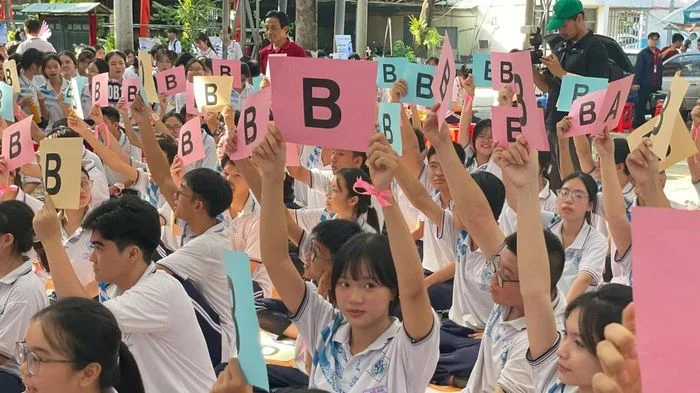 Học sinh tìm hiểu kiến thức tài chính qua sân chơi 'Rung chuông vàng'