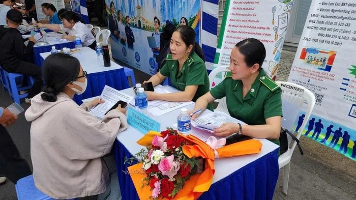 Bảo hiểm thất nghiệp giúp người lao động từng bước ổn định cuộc sống và tìm kiếm cơ hội việc làm mới phù hợp hơn