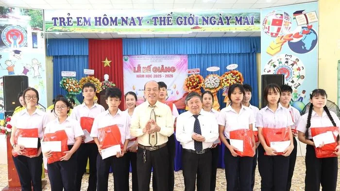 Học sinh Trung tâm Nuôi dạy trẻ em khó khăn thành phố Đà Nẵng nỗ lực vươn lên trong học tập