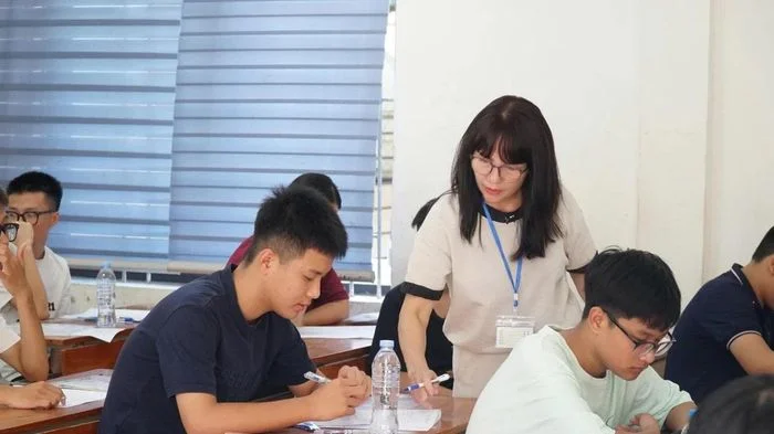 Hơn 49.000 thí sinh Nghệ An chính thức thi tuyển vào lớp 10