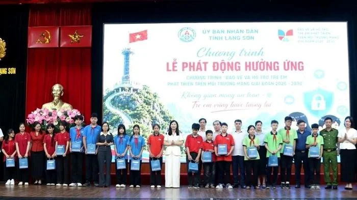 Lạng Sơn quyết tâm xây dựng môi trường mạng lành mạnh cho trẻ em