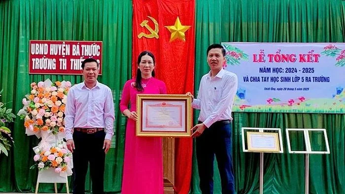 Người giáo viên vùng cao tận hiến cho nghề