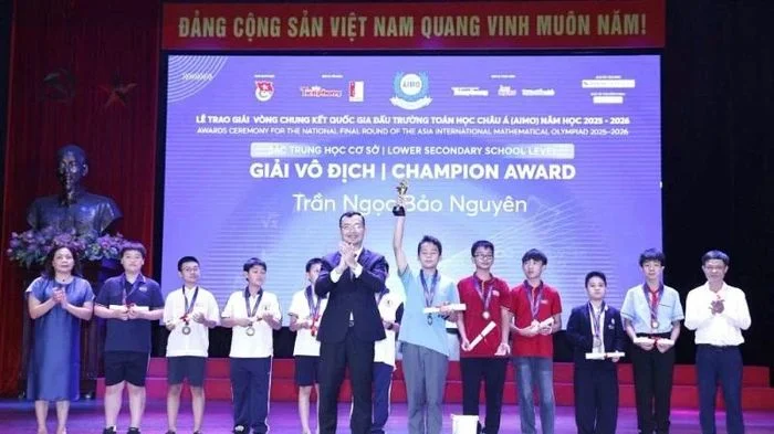 Phát hiện và bồi dưỡng học sinh năng khiếu từ môi trường giáo dục toàn diện