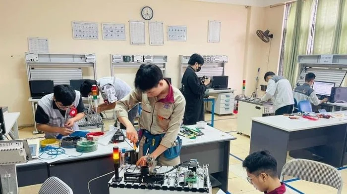 Khung bồi dưỡng năng lực thực hành cho giảng viên cơ sở giáo dục nghề nghiệp