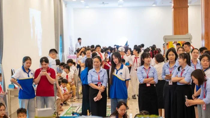 Hàng trăm học sinh Quảng Ninh tham gia Ngày hội STEM HALOU 2026