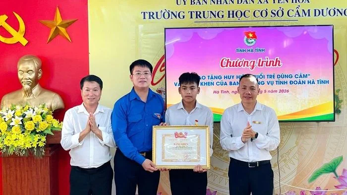 Vinh danh học sinh dũng cảm cứu người khỏi đuối nước