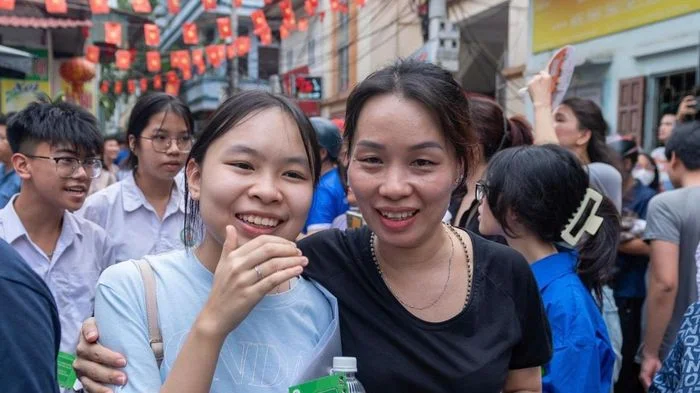 Thí sinh nhận định đề Ngữ văn vào lớp 10 Hà Nội 'dễ thở', có thể đạt từ 7,5 - 8 điểm