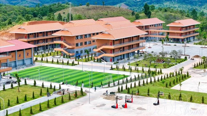 Khởi sắc từ ngôi trường nội trú vùng biên Si Pa Phìn