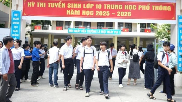 Áp lực tuyển sinh lớp 10: Không chỉ một con đường! (Bài 1: Trò căng sức ôn luyện, phụ huynh nặng nỗi lo)