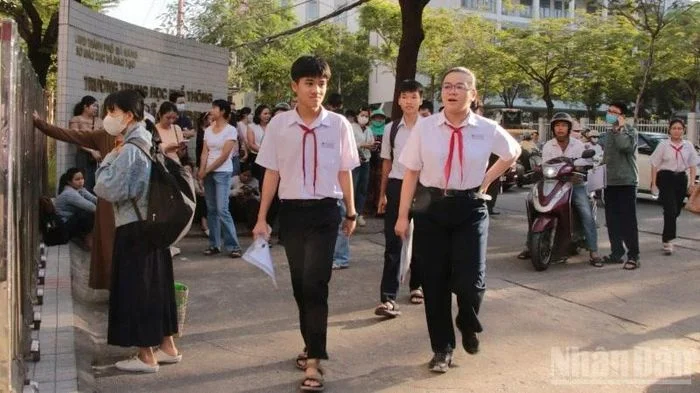 Hơn 43.500 thí sinh tại thành phố Đà Nẵng bước vào kỳ thi tuyển sinh lớp 10