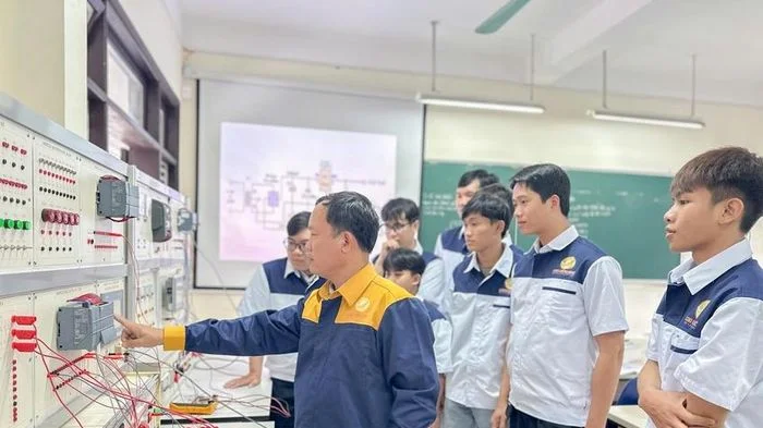 Trường Cao đẳng Huế đạt chuẩn kiểm định chất lượng giáo dục nghề nghiệp