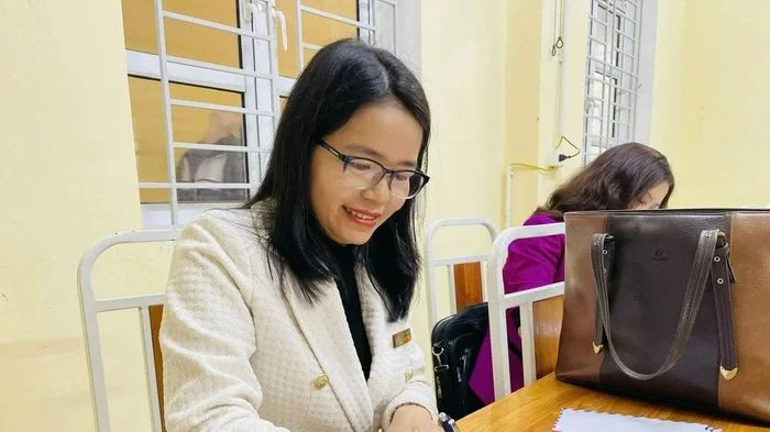 Hành trình của cô giáo vẽ 'bản đồ lòng trắc ẩn' bên dòng Ngàn Sâu