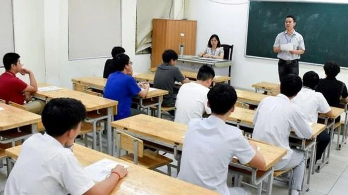 Sáng nay, gần 125.000 thí sinh Hà Nội chính thức bước vào kỳ thi lớp 10