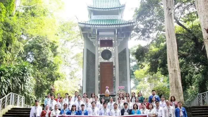 Thiêng liêng lễ kết nạp Đảng nơi chiến khu xưa