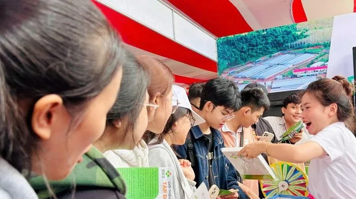 Hơn 2.400 cơ hội nghề nghiệp tại Ngày hội việc làm