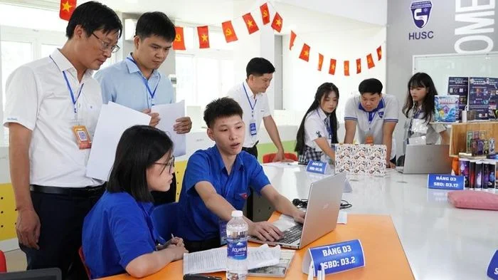 Hơn 160 thí sinh tranh tài tại Hội thi Tin học trẻ TP. Huế