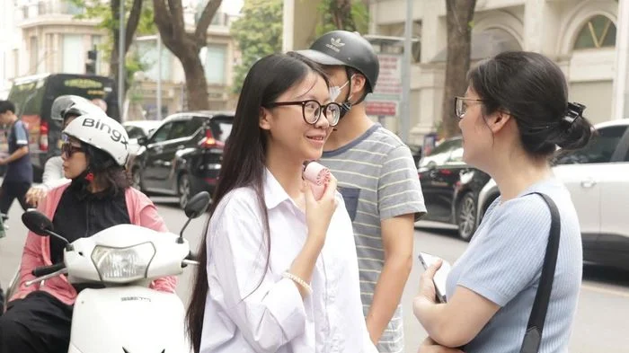 Gần 125.000 thí sinh Hà Nội bước vào môn thi đầu tiên, giành suất lớp 10