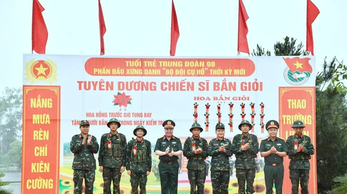 Sư đoàn 316 'rèn cán', 'luyện quân', xứng đáng đơn vị làm mẫu '3 tiếng nổ' trong LLVT Quân khu 2