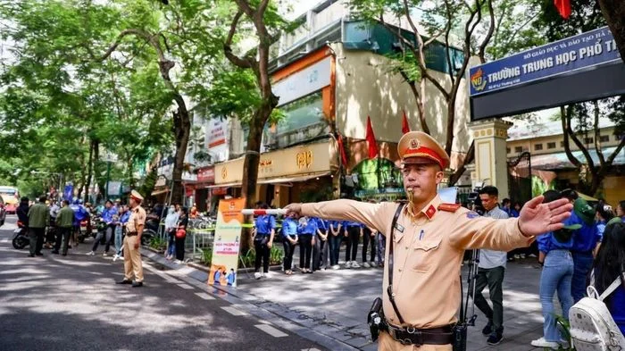 Ứng trực 24/24h, bảo đảm giao thông mùa thi 2026