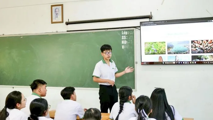 Người thầy 'viết phần mềm' ở vùng khó