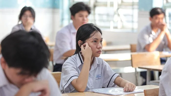 11 thí sinh lớp 10 ở TP.HCM thi phòng riêng, có camera giám sát